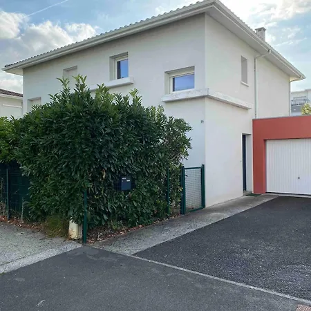 Apartman Maison Eysines- A10 *